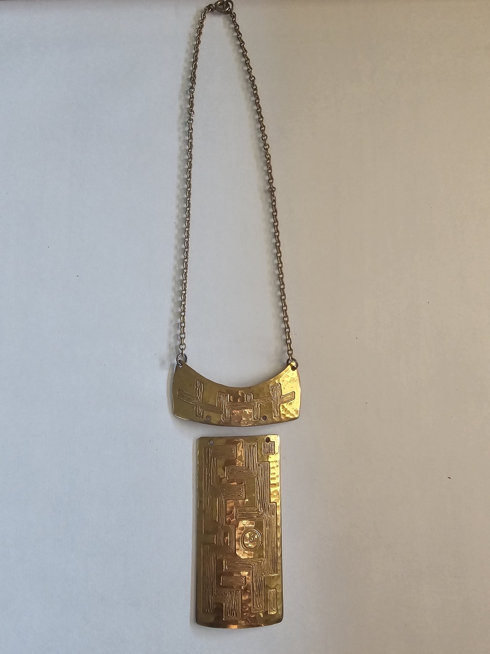 Rare MODA Malta Studio Jewelry Hand-Beaten Textured Pendant Necklace